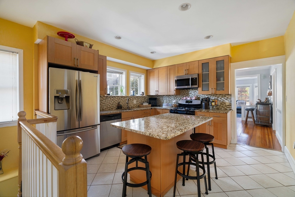 119/121 Dexter Ave