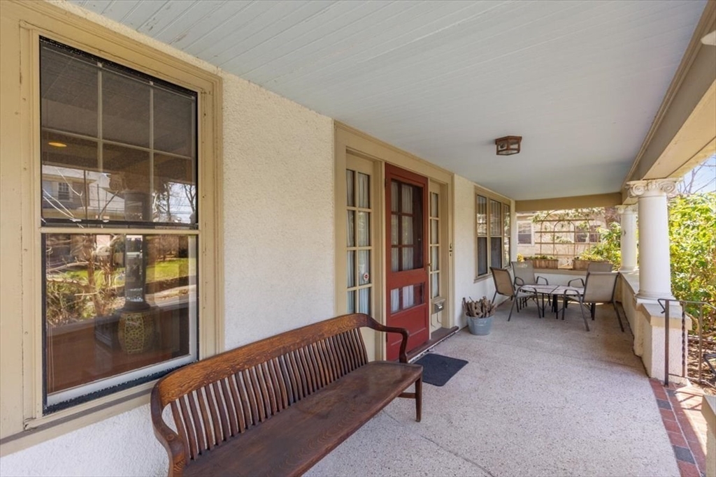 6 Briarfield Road