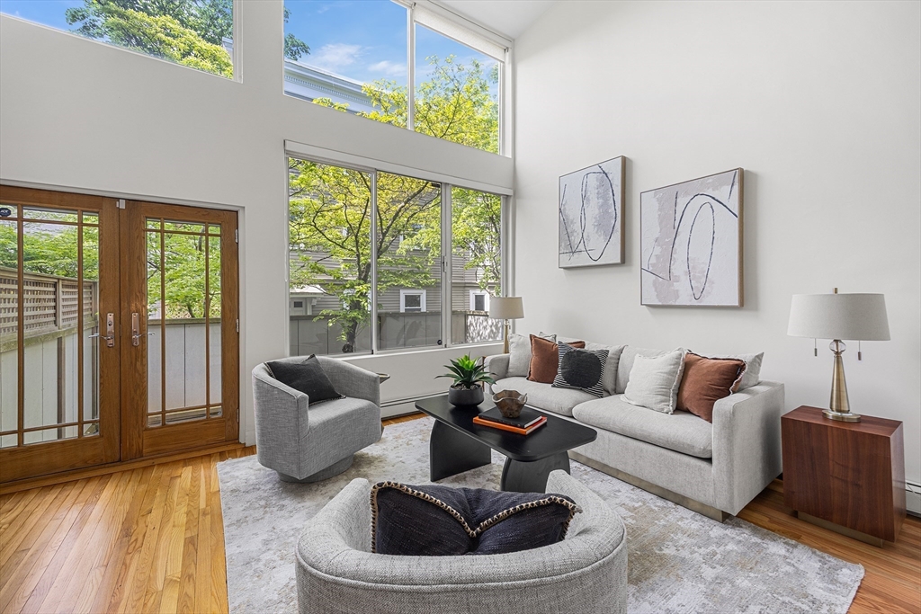 16 Ellery Square