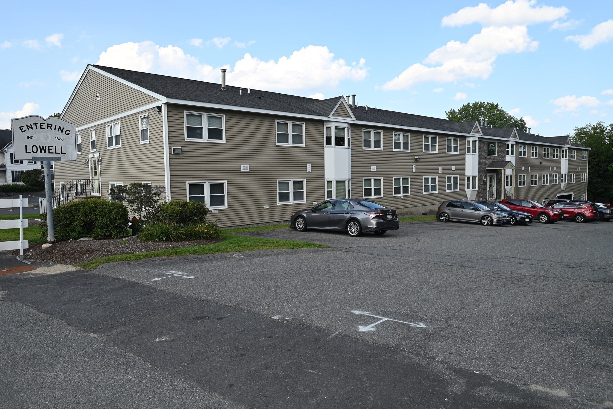 1524 Gorham St #106, Lowell, MA Photo #1