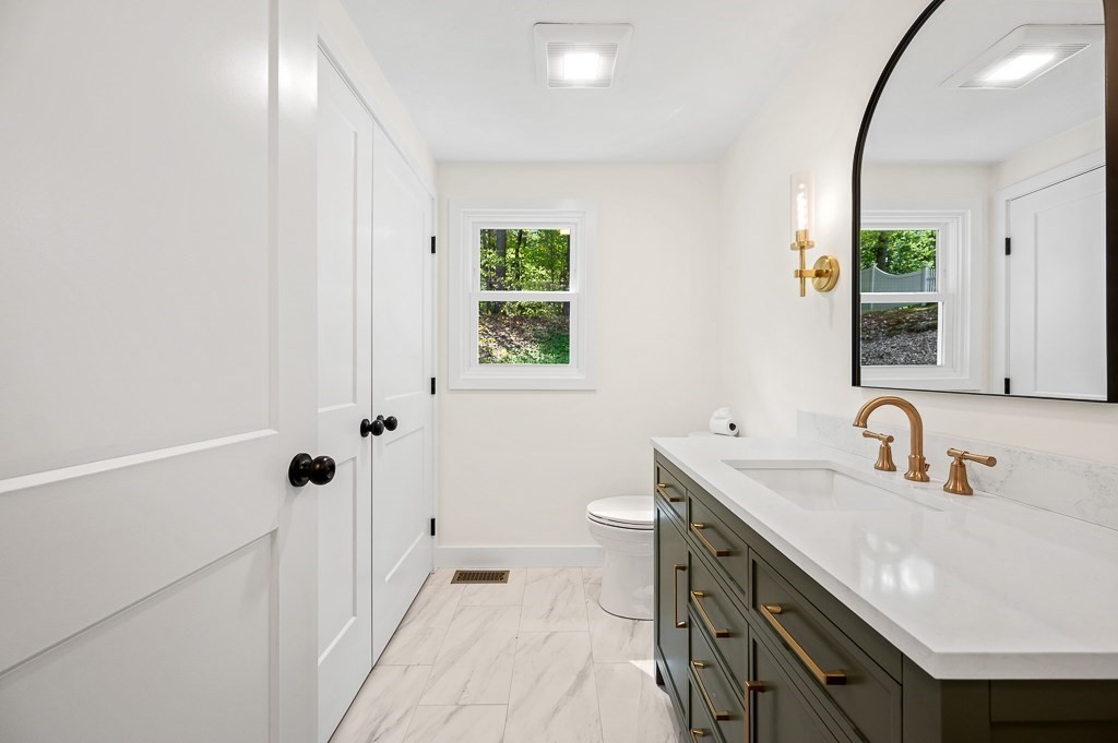 30 Collins Rd, Northborough, MA Photo #8