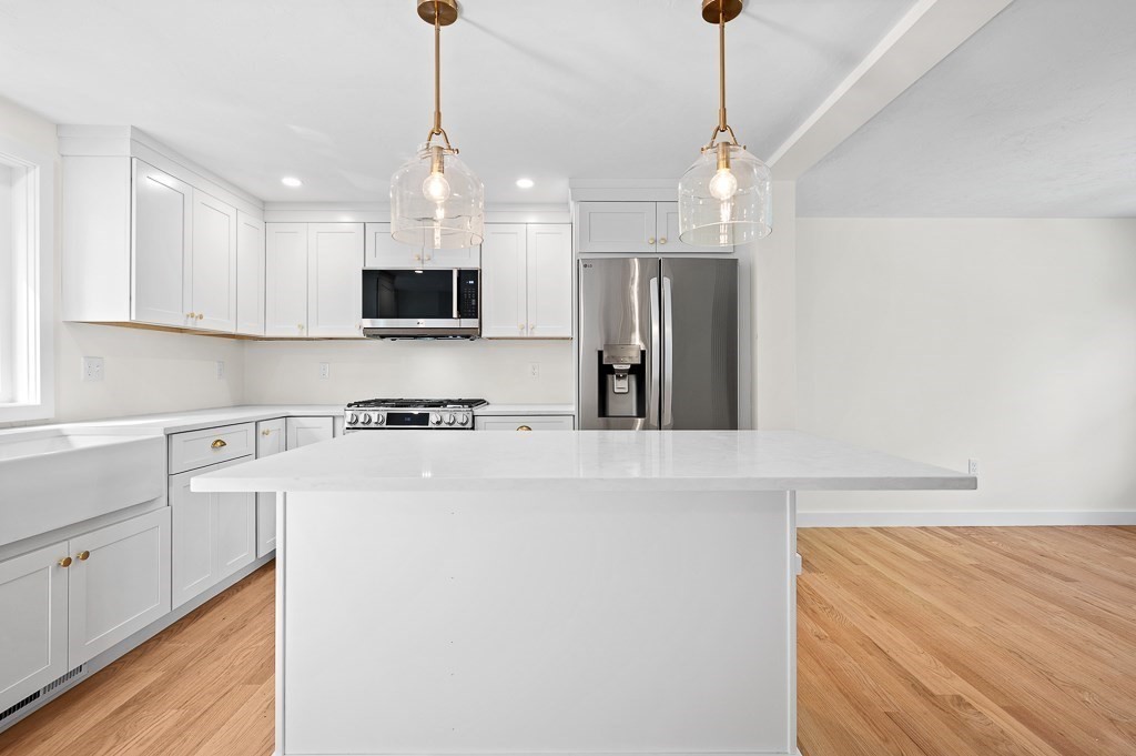30 Collins Rd, Northborough, MA Photo #4