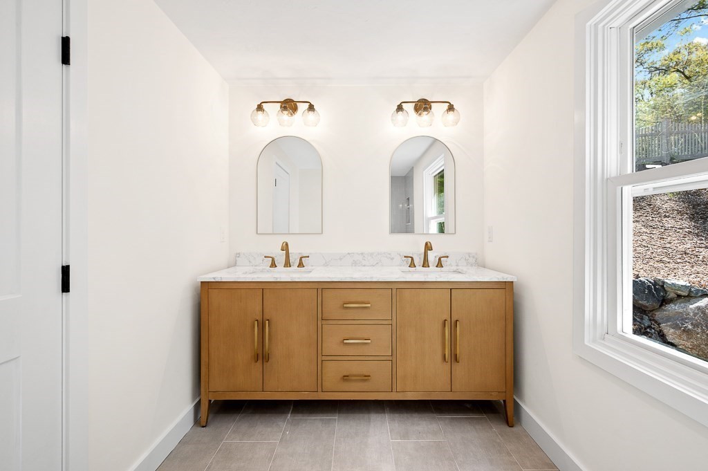 30 Collins Rd, Northborough, MA Photo #12
