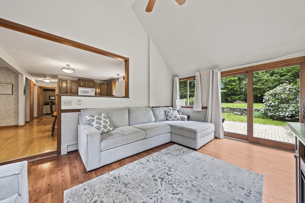 20 Aldana Rd