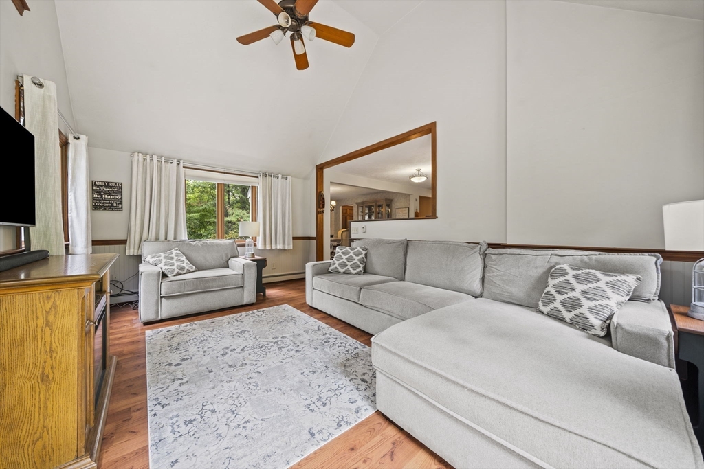 20 Aldana Rd