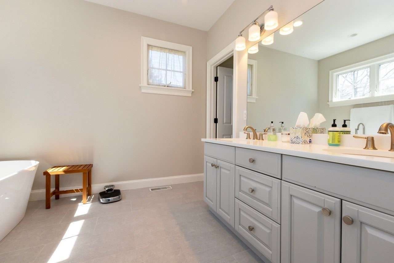 35 Raynor Drive #35, Hingham, MA Photo #3