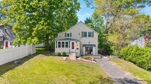 27 Glen Avenue Burlington MA 01803