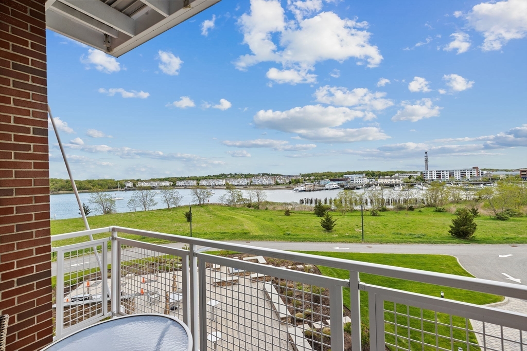 130 Broad Reach 305