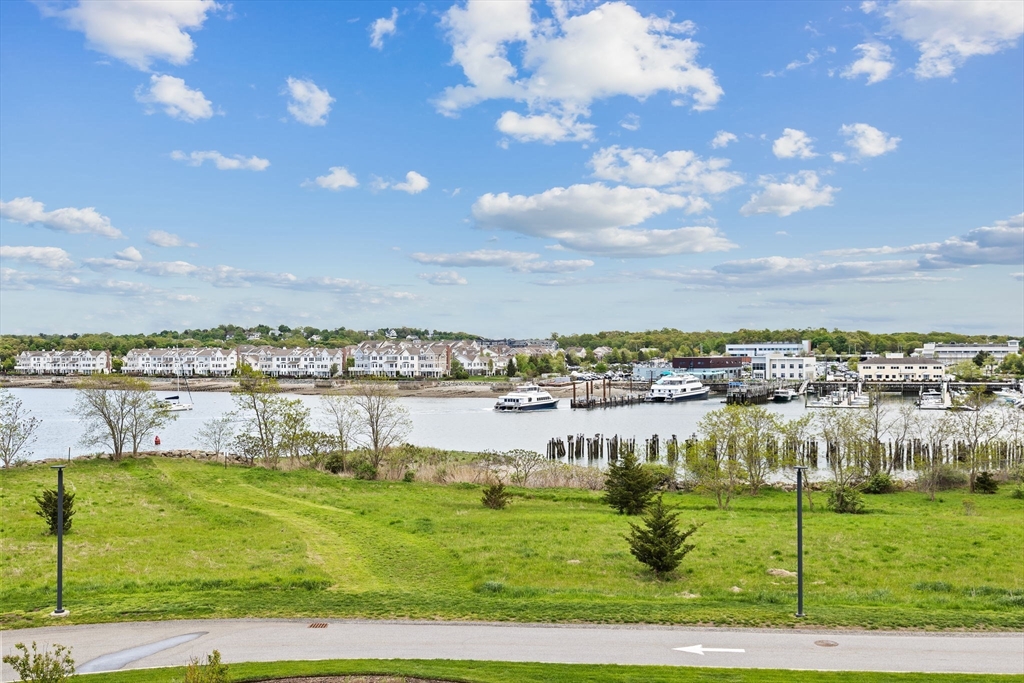 130 Broad Reach 305