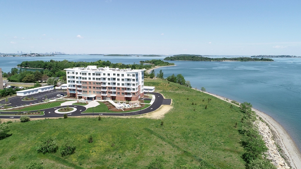 130 Broad Reach 305