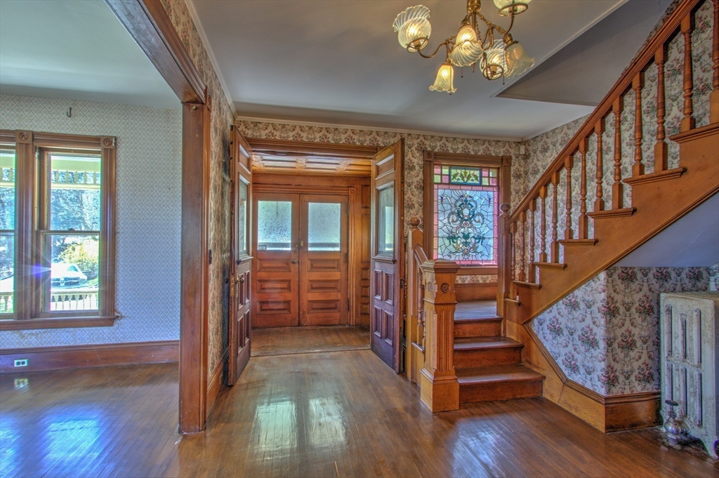 55 Long Hill Rd