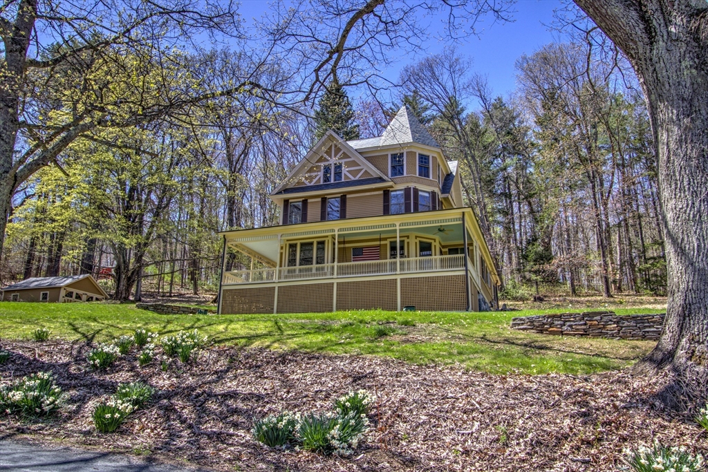 55 Long Hill Rd