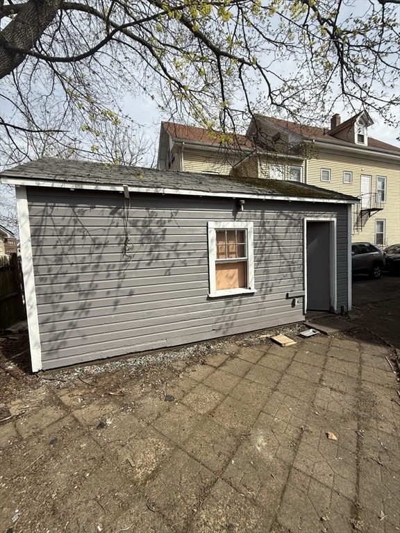 85 Bank St