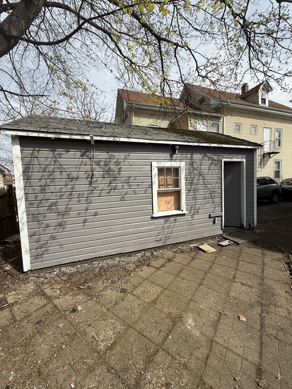 85 Bank St
