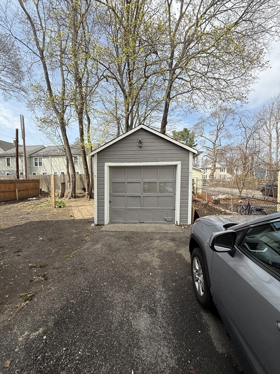 85 Bank St
