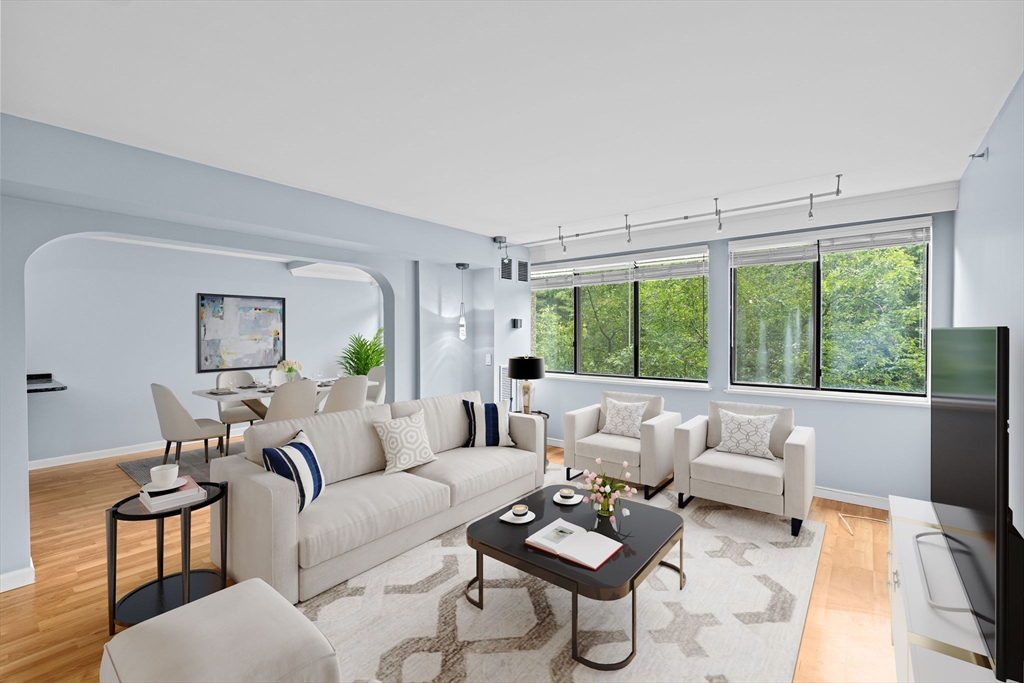 250 Hammond Pond Pkwy 409S