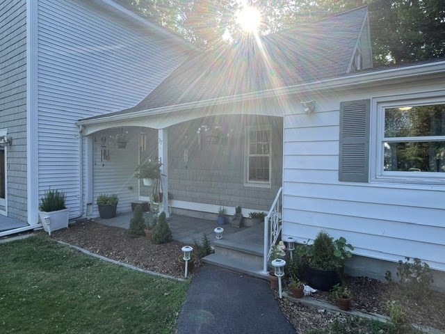 37 Henri St