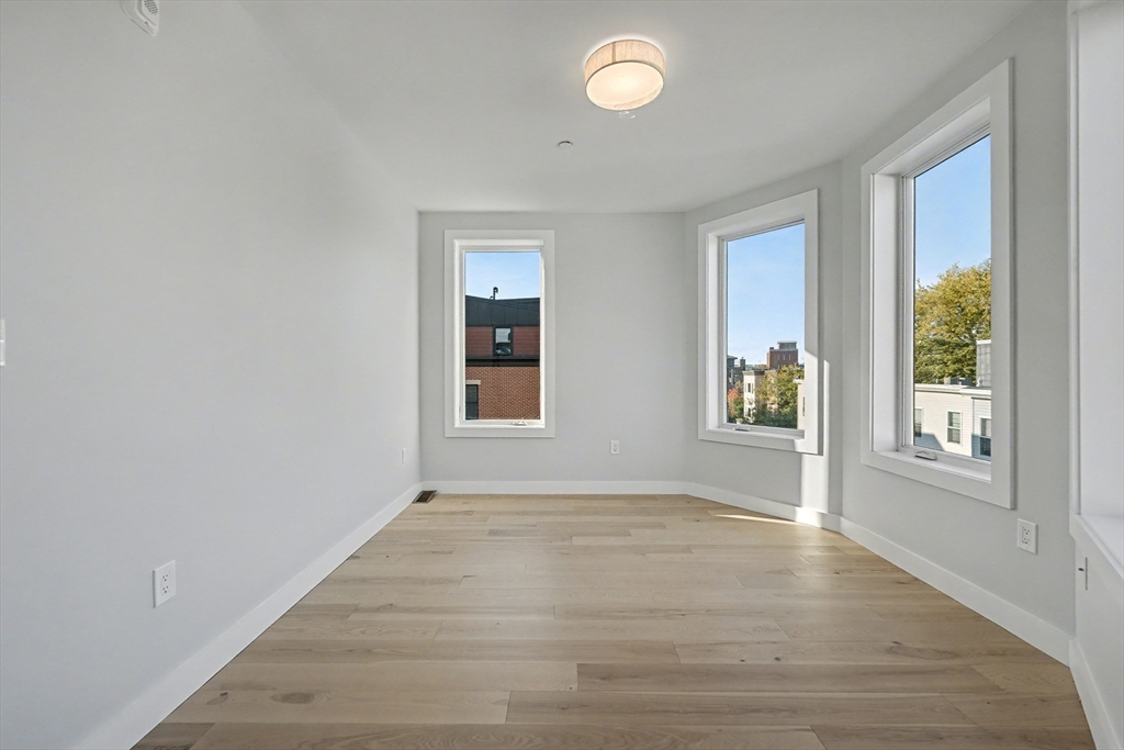 181 Maverick Street PH1