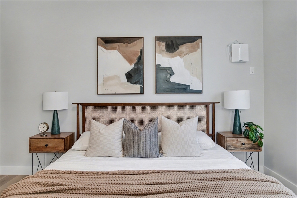 181 Maverick Street PH1