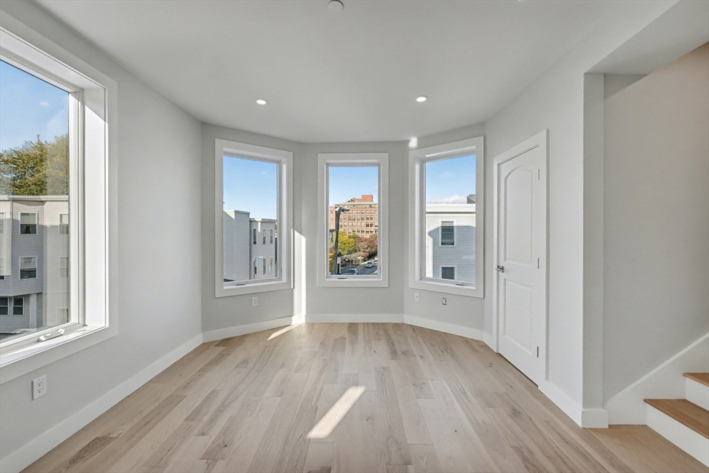 181 Maverick Street PH1