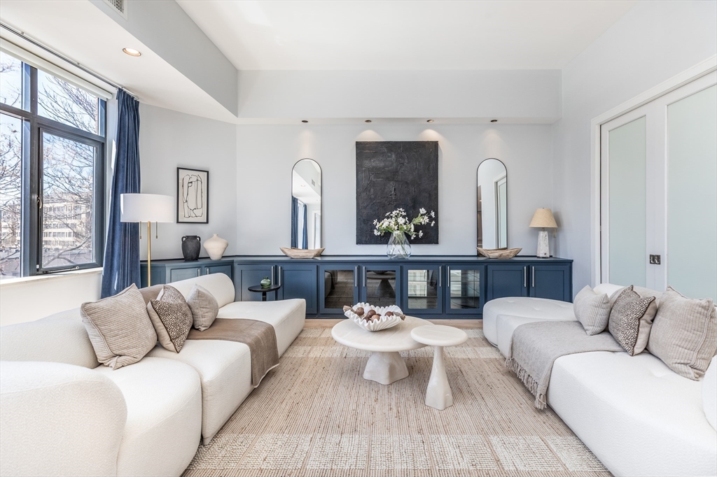 1180-1200 Wasbington 315