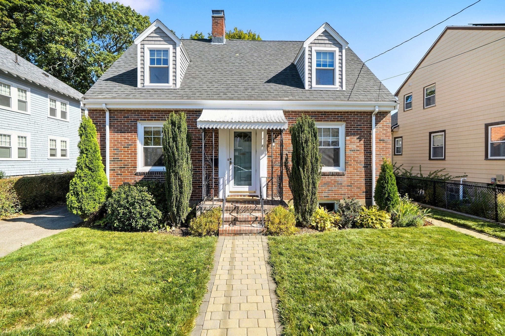 Photo of 31 Zeller St, Boston, MA