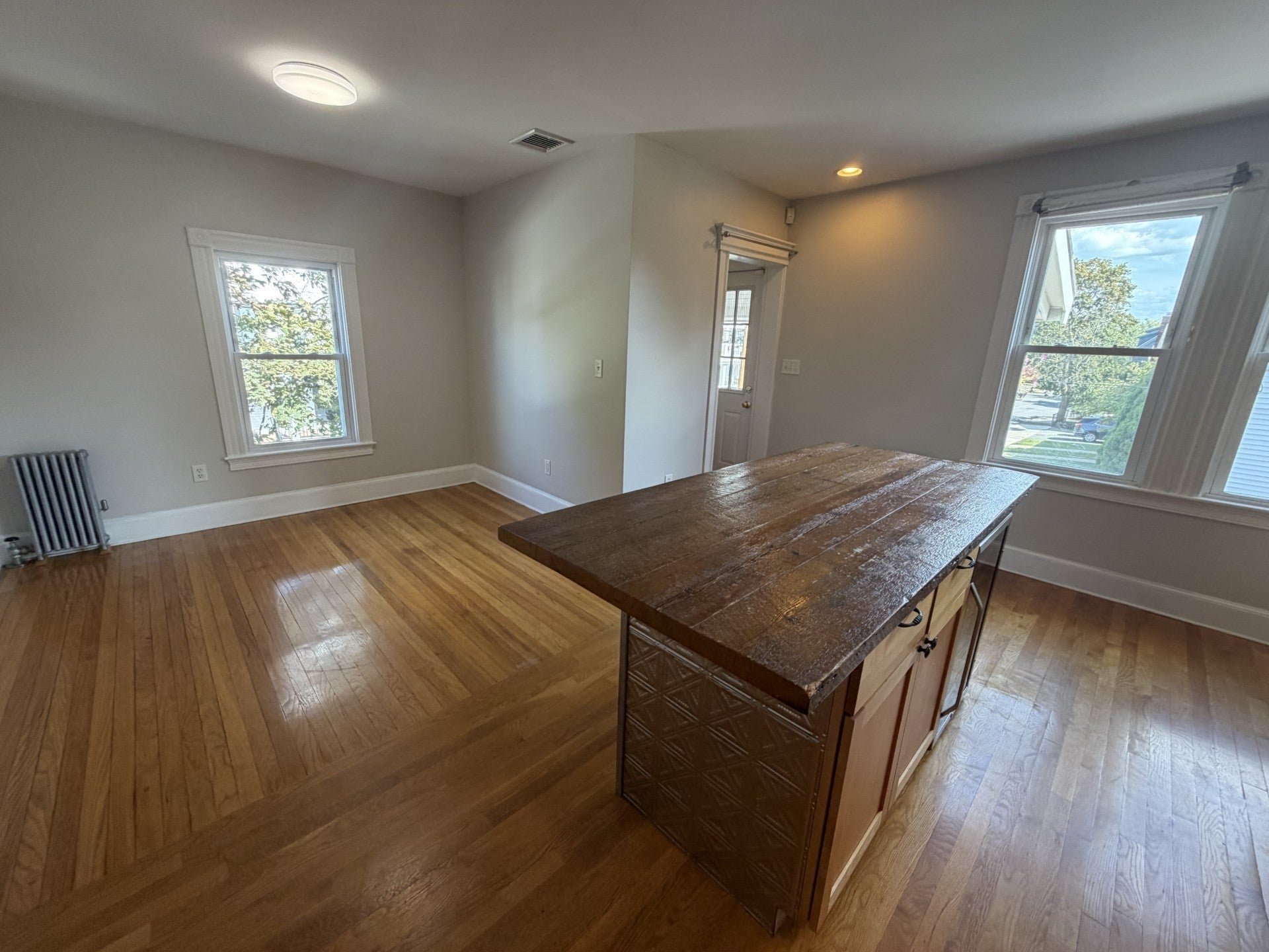 2 Holton St 2B