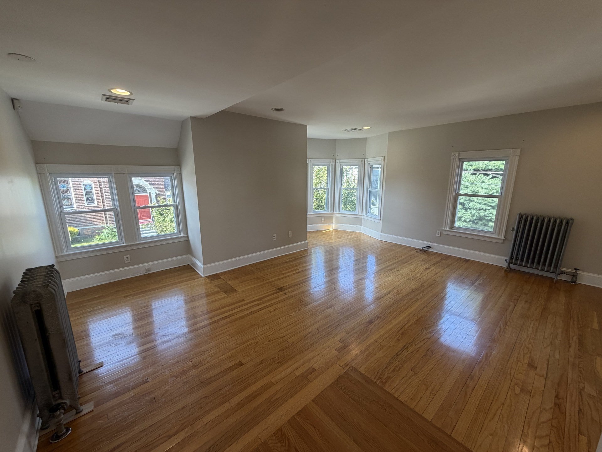 2 Holton St 2B