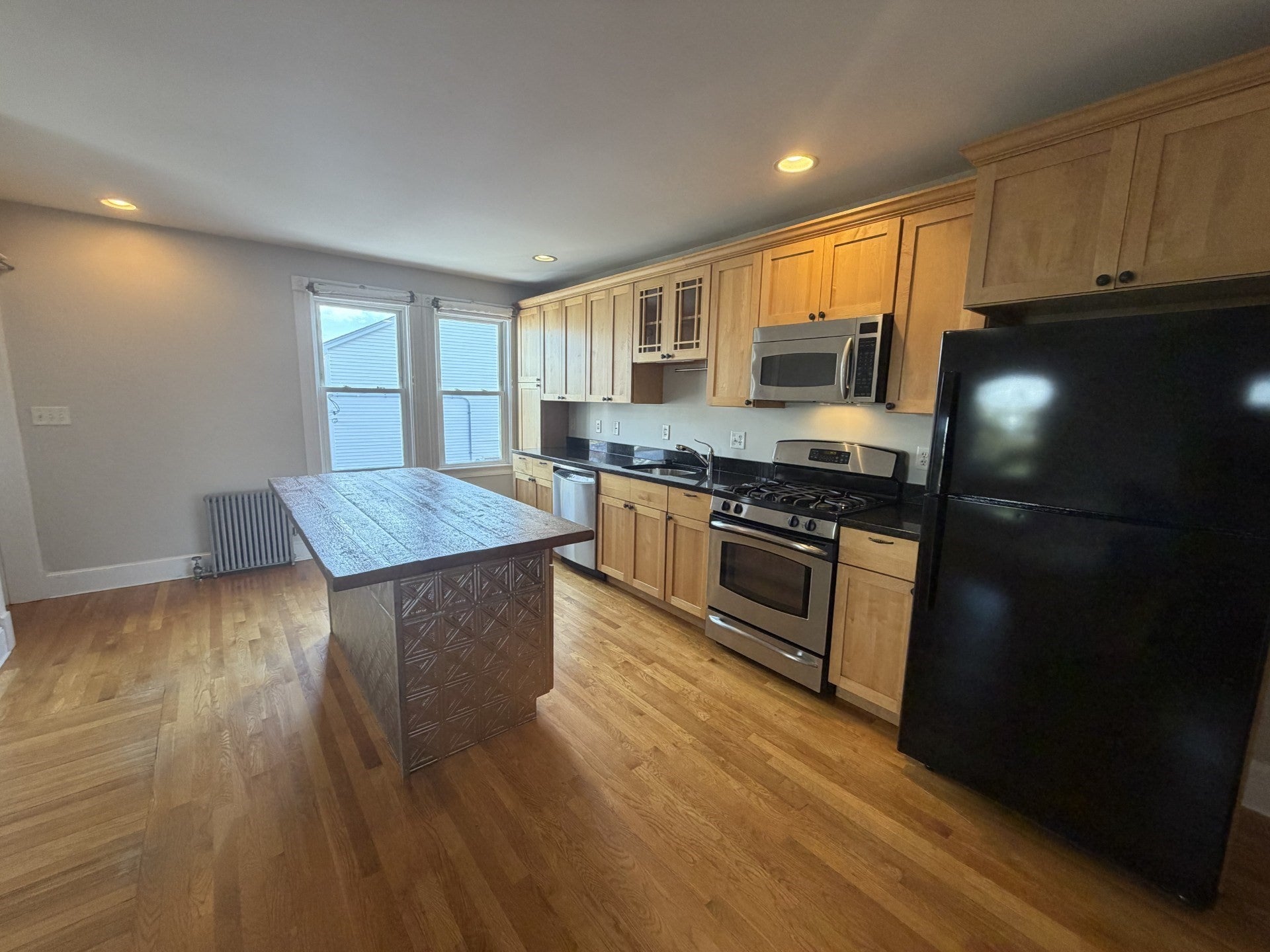 2 Holton St 2B