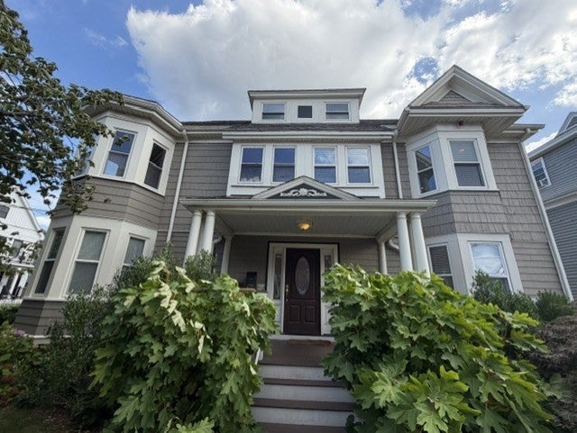 2 Holton St #2B, Medford, MA Photo #1