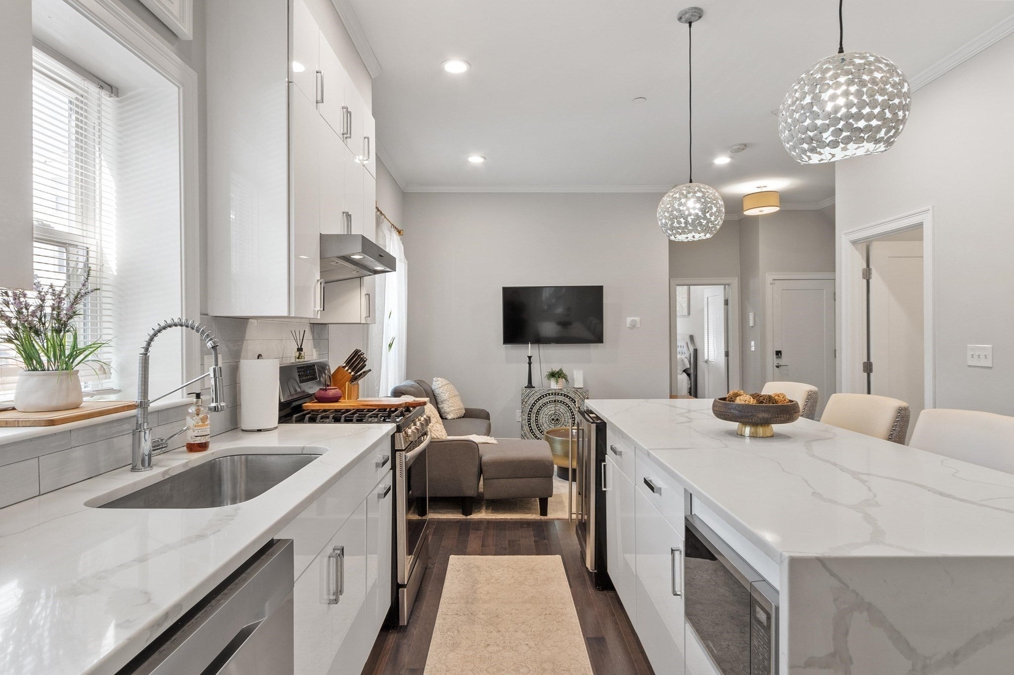 301 Saratoga Street #1, Boston, MA Photo #4
