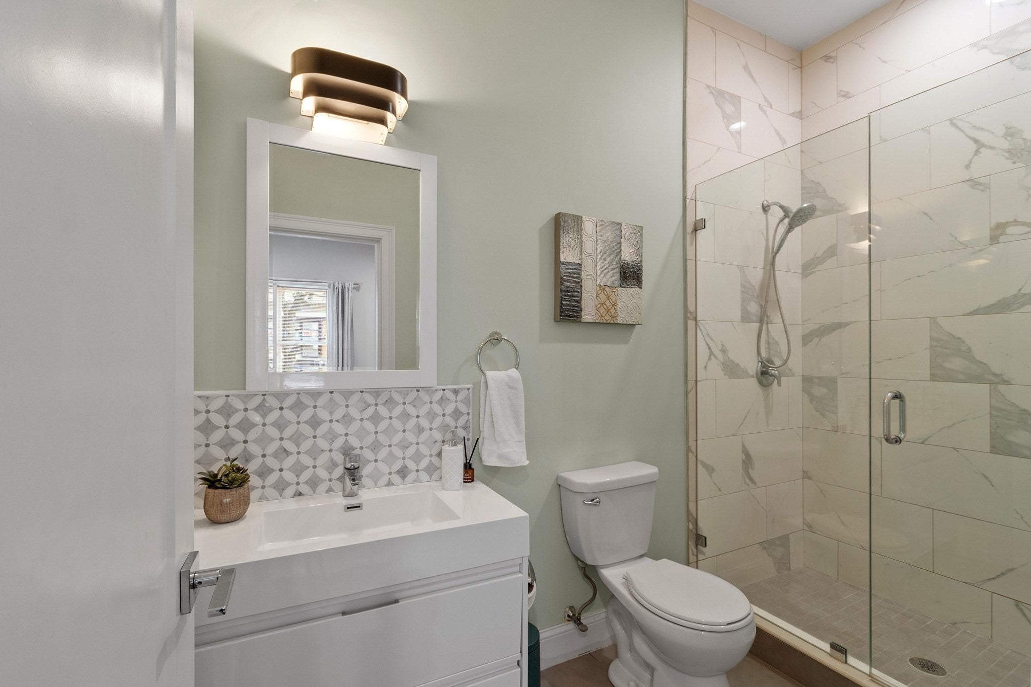 301 Saratoga Street #1, Boston, MA Photo #9