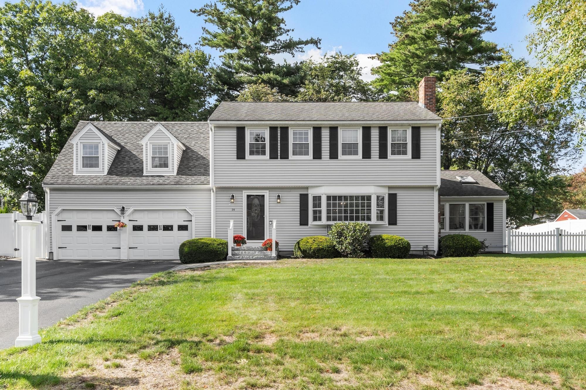 26 Lee St, Lancaster, MA Photo #1