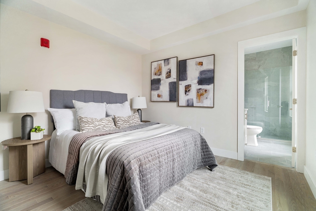 Boston, Massachusetts 02119, United States, 2 Bedrooms Bedrooms, ,2 BathroomsBathrooms,Residential,Pending,105794