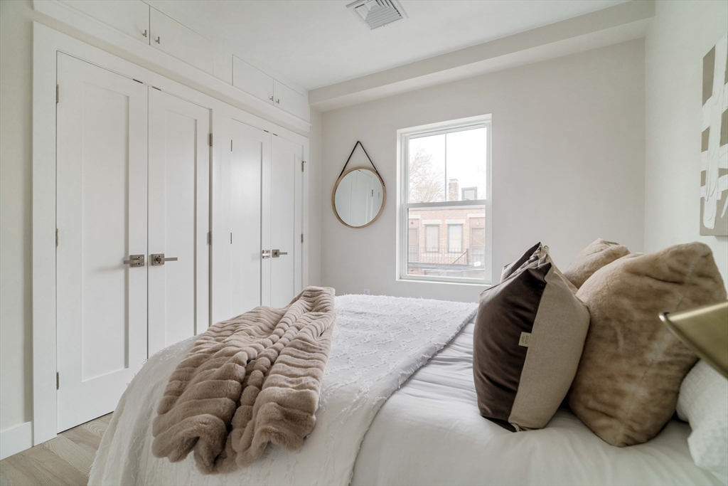 Boston, Massachusetts 02119, United States, 2 Bedrooms Bedrooms, ,2 BathroomsBathrooms,Residential,Pending,105794