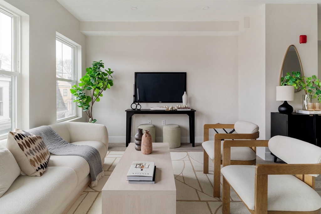 Boston, Massachusetts 02119, United States, 2 Bedrooms Bedrooms, ,2 BathroomsBathrooms,Residential,Pending,105794