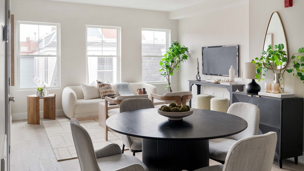 Boston, Massachusetts 02119, United States, 2 Bedrooms Bedrooms, ,2 BathroomsBathrooms,Residential,Pending,105794