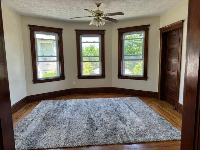 Photo of 46 King Phillip Rd, Worcester, MA