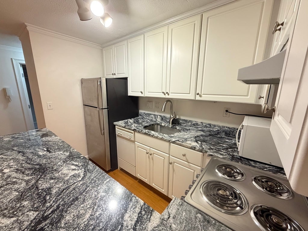 1691 Cambridge St #33, Cambridge, MA, 1691 Cambridge St #33, Cambridge, MA Photo #1