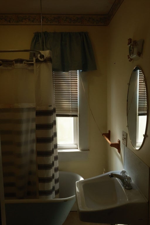 18 Peck Ave, Plymouth, MA Photo #12