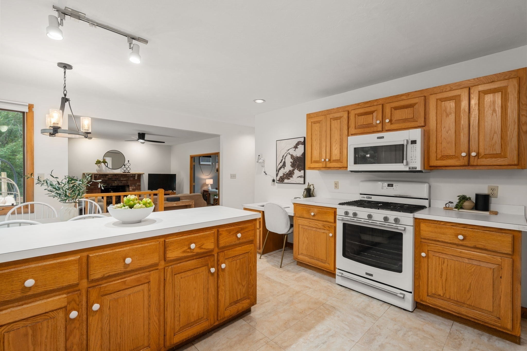 31 Raymond Way, Ashland, MA Photo #14