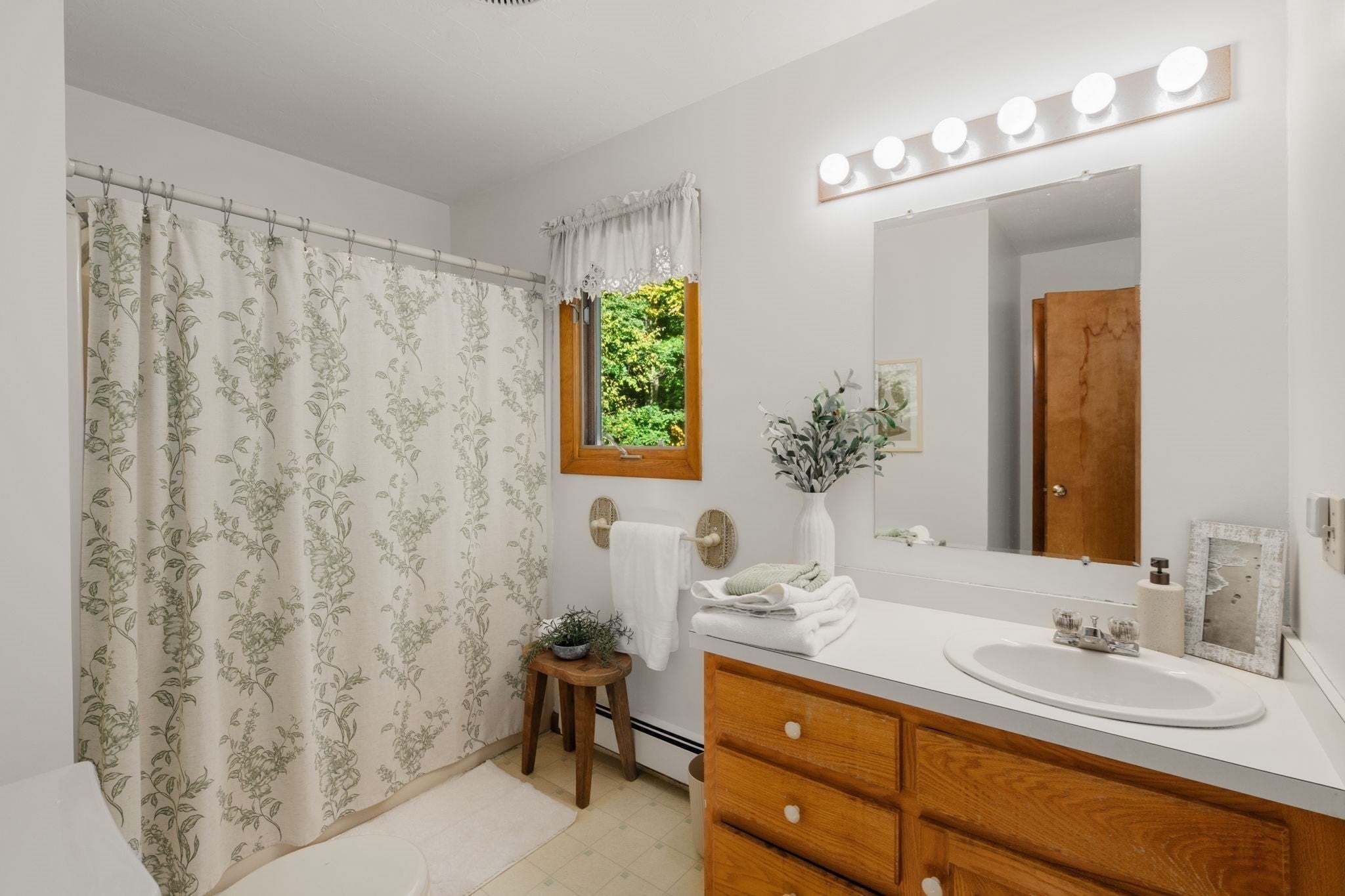 31 Raymond Way, Ashland, MA Photo #22