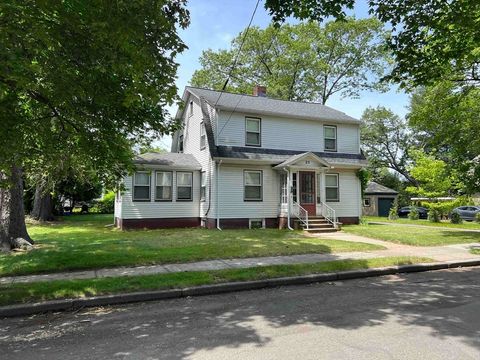 25 Kenyon St Newton MA 02465