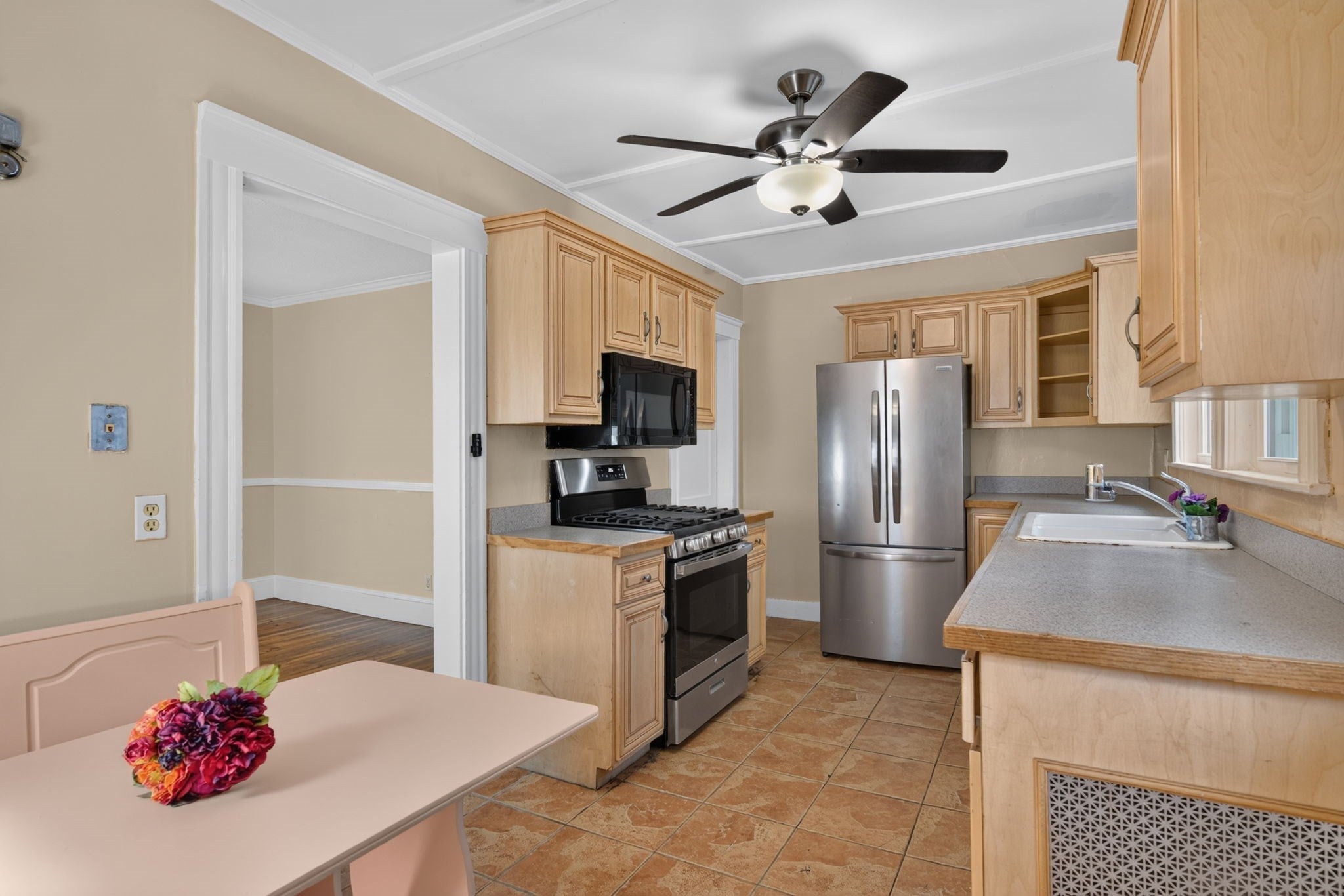 141-143 Stetson Ave #1, Swampscott, MA Photo #13