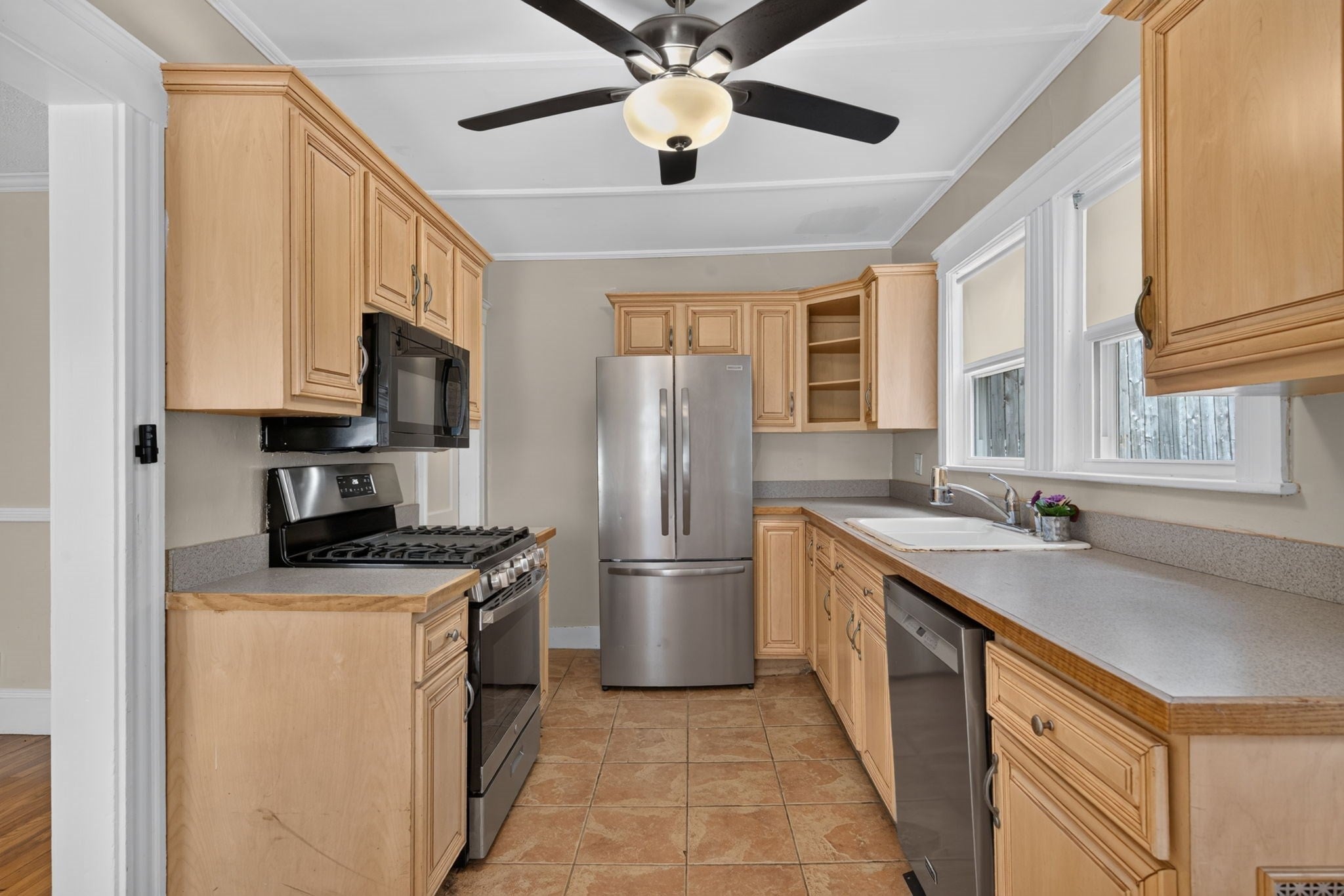 141-143 Stetson Ave #1, Swampscott, MA Photo #12