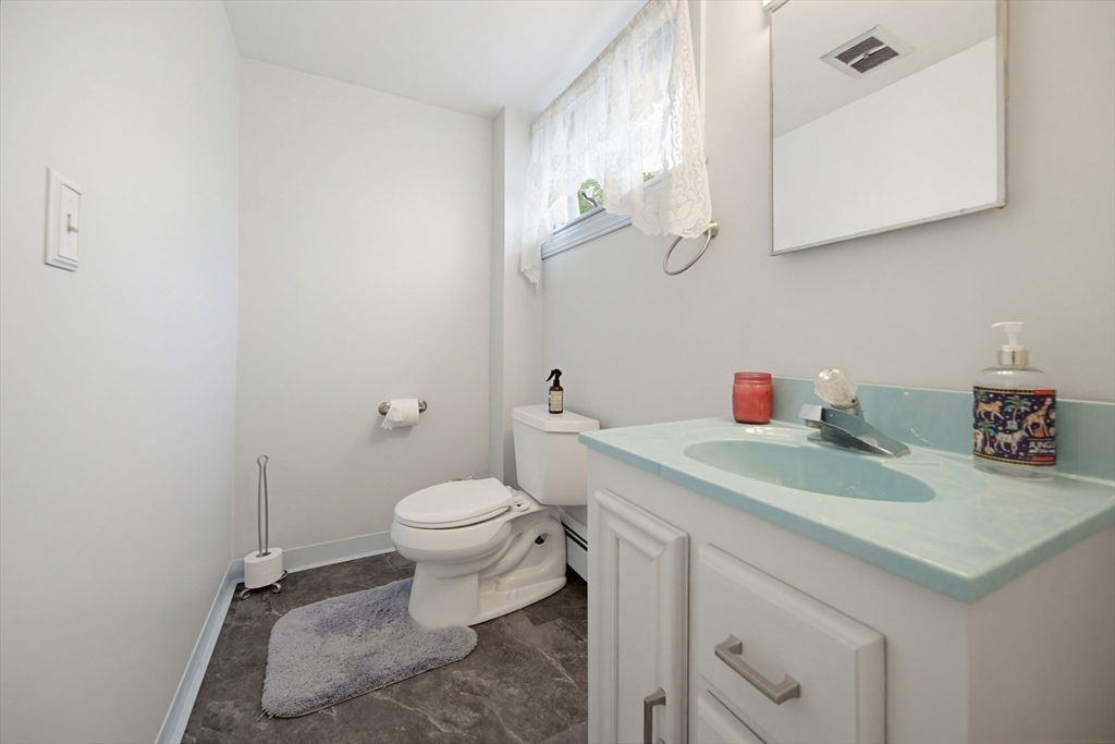 14 Broad St, North Attleboro, MA Photo #29