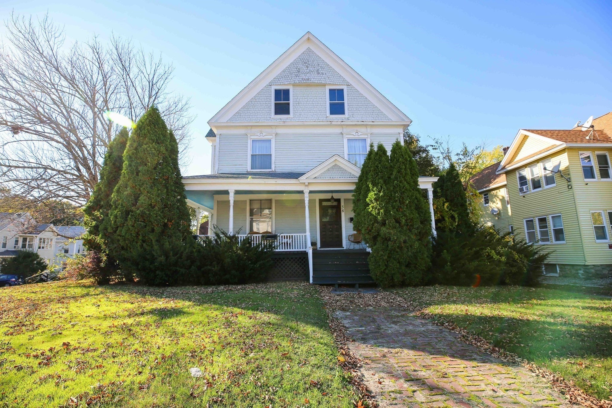 38 Burncoat St