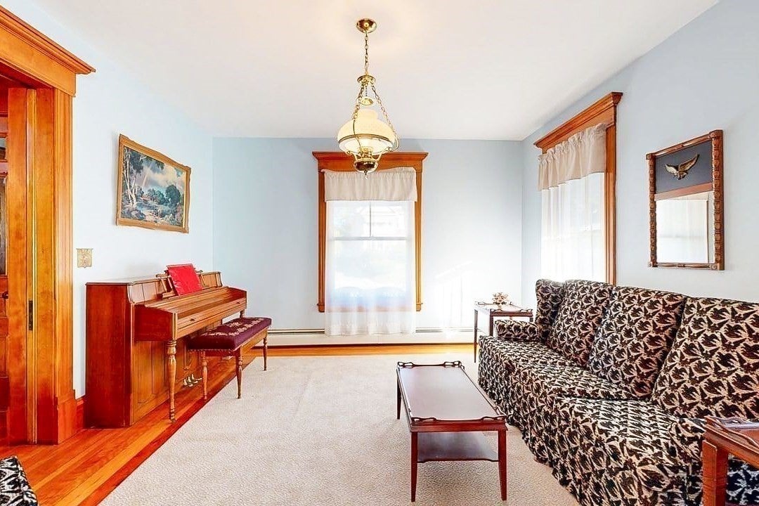 38 Burncoat St, Worcester, MA, 38 Burncoat St, Worcester, MA Photo #22
