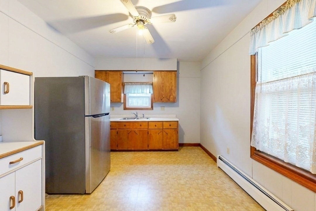 38 Burncoat St, Worcester, MA, 38 Burncoat St, Worcester, MA Photo #25