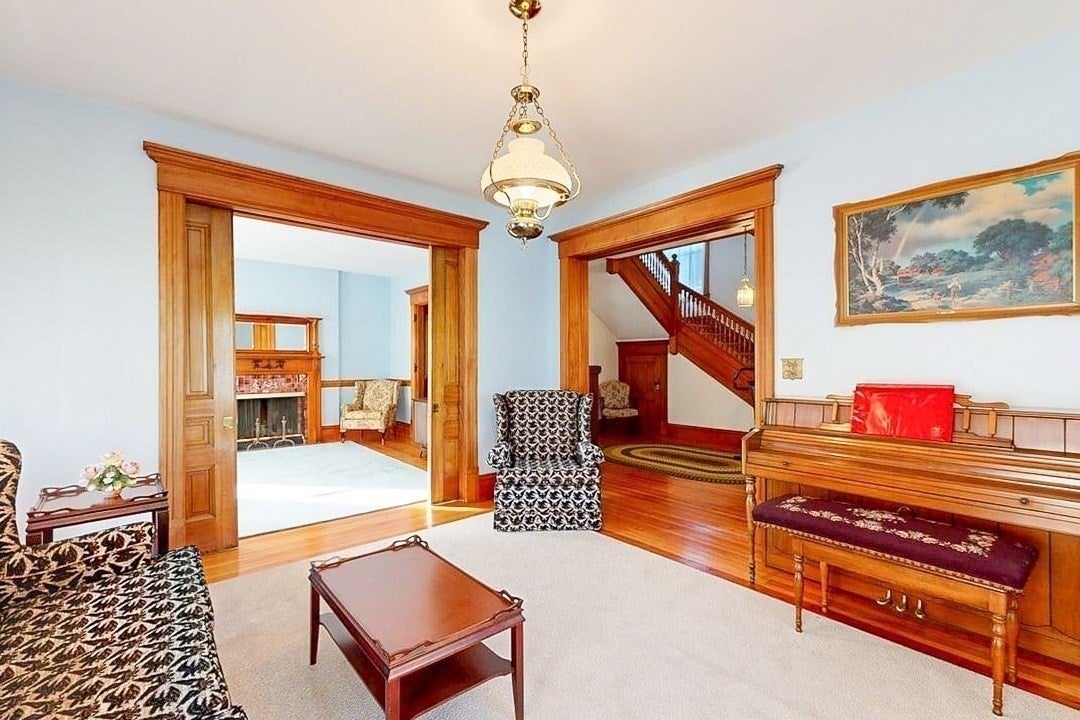 38 Burncoat St, Worcester, MA, 38 Burncoat St, Worcester, MA Photo #23